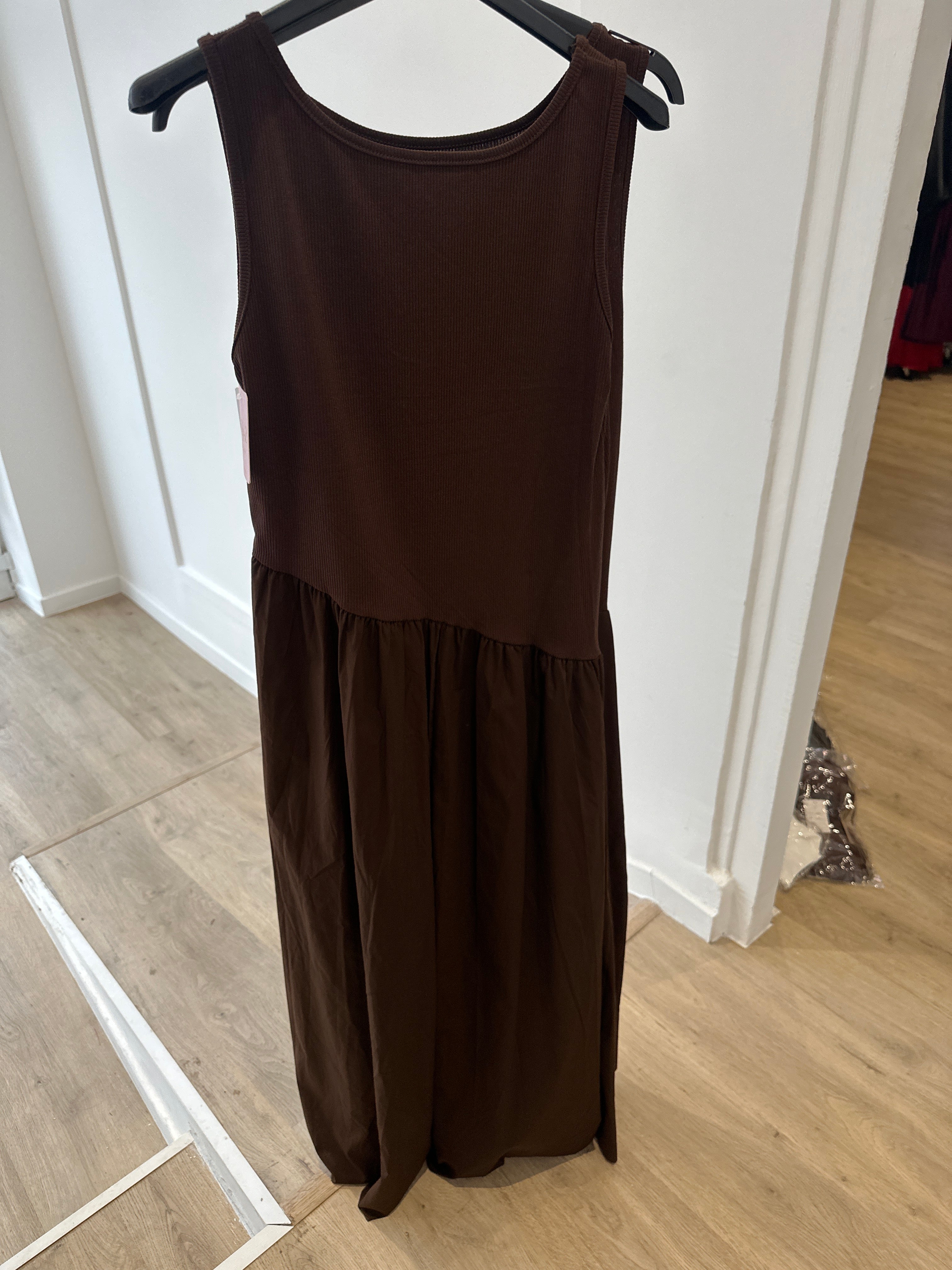 Robe marron