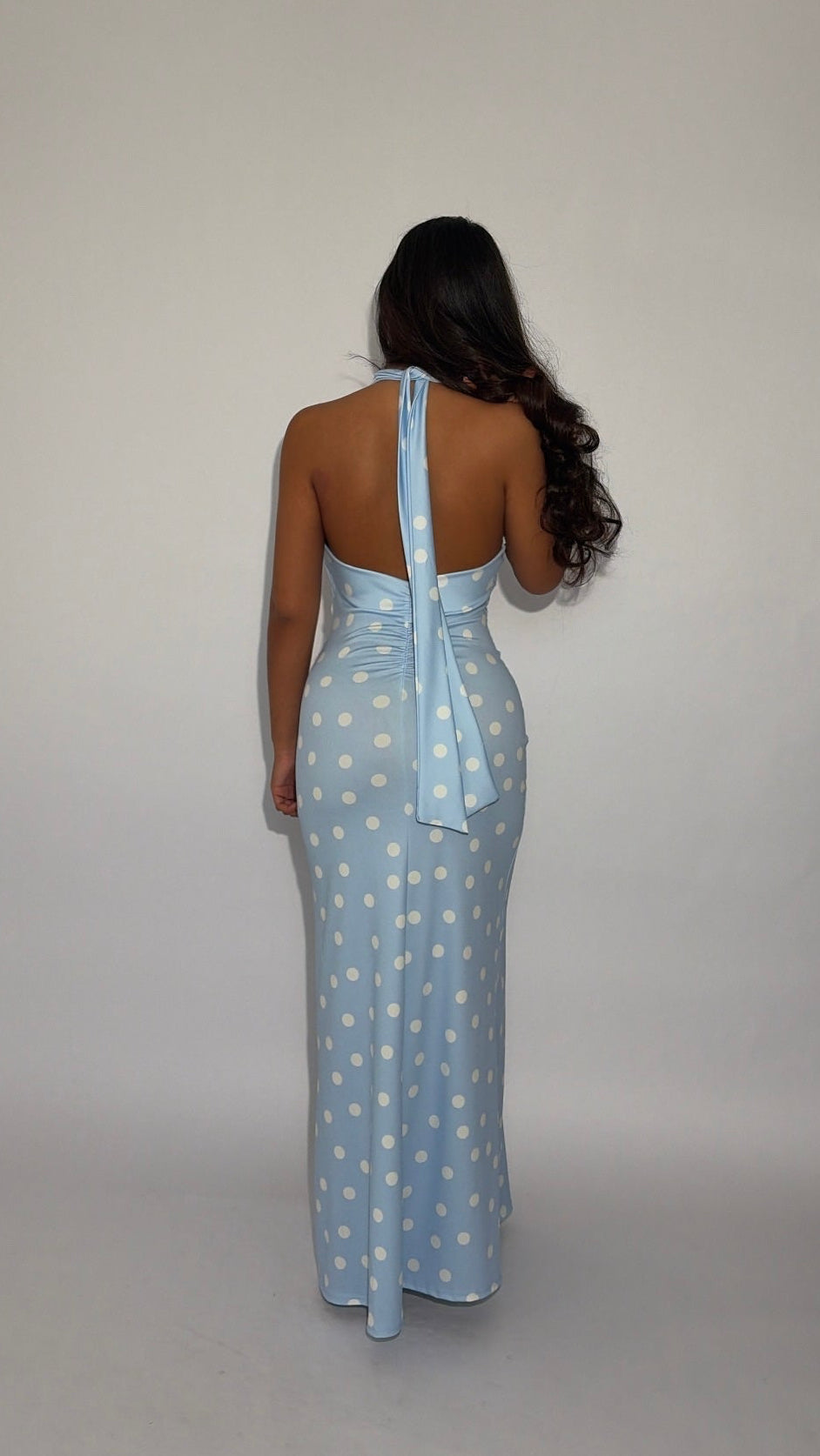 Robe bleu longue dos nu à pois
