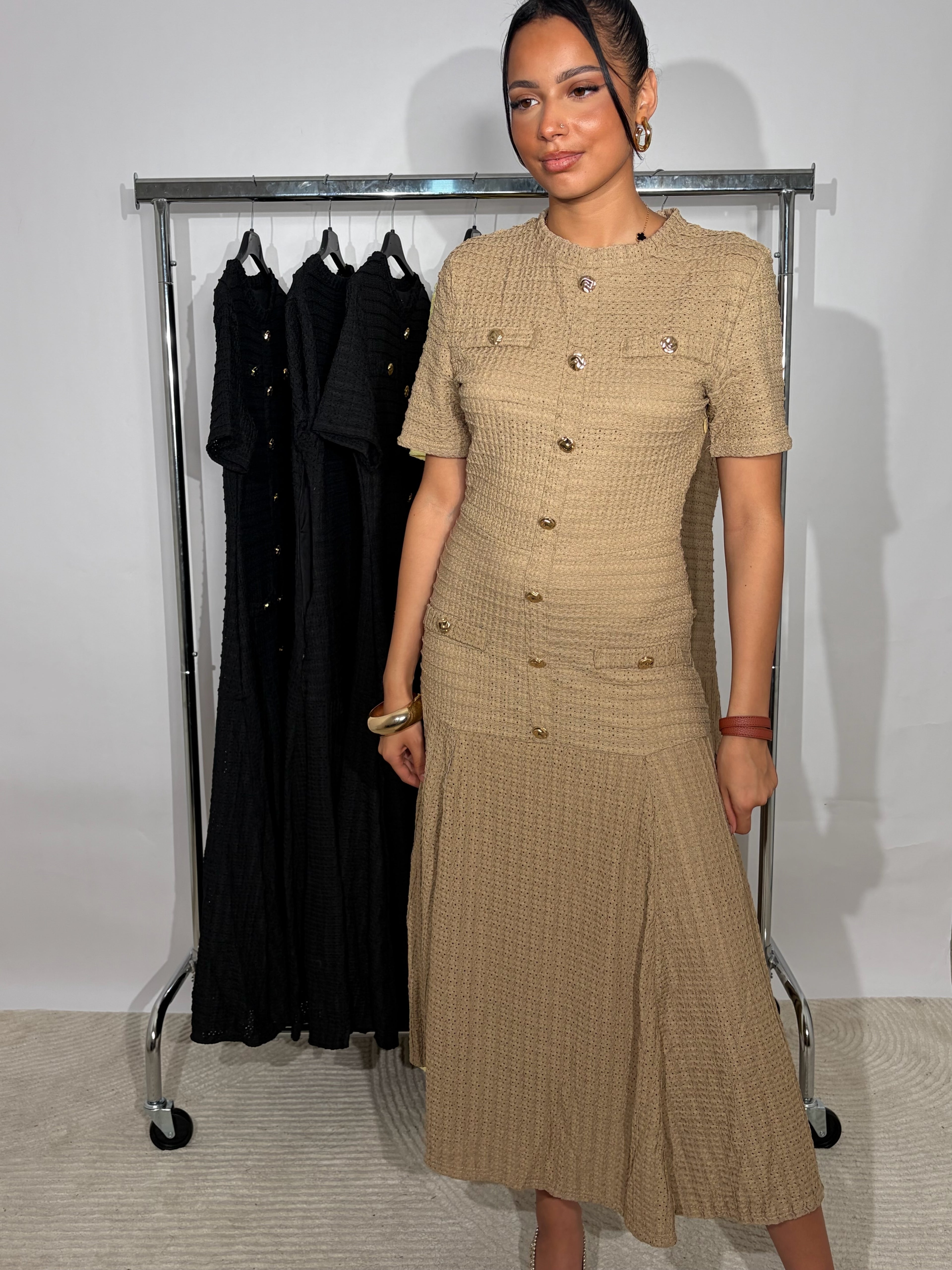 Robe élégante manches courtes